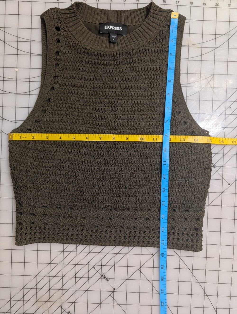 Express Olive Green Crochet Knit Crop Tank Top Sleeveless High Neck Lined Medium - Picture 8 of 8